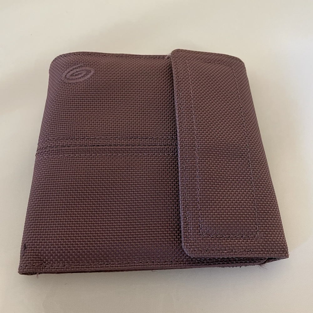 Timbuk2 Travel Wallet , Magnetic Snap Closure, Multi pockets